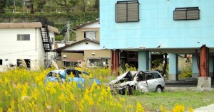 津波の被害が未だ残る富岡町内の光景